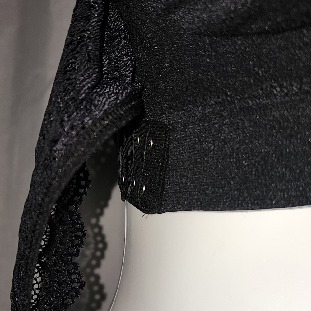 BNWT Black Lace Trim, Soft Support Bralette with Removable Pads, OS Fits Most - Picture 7 of 15